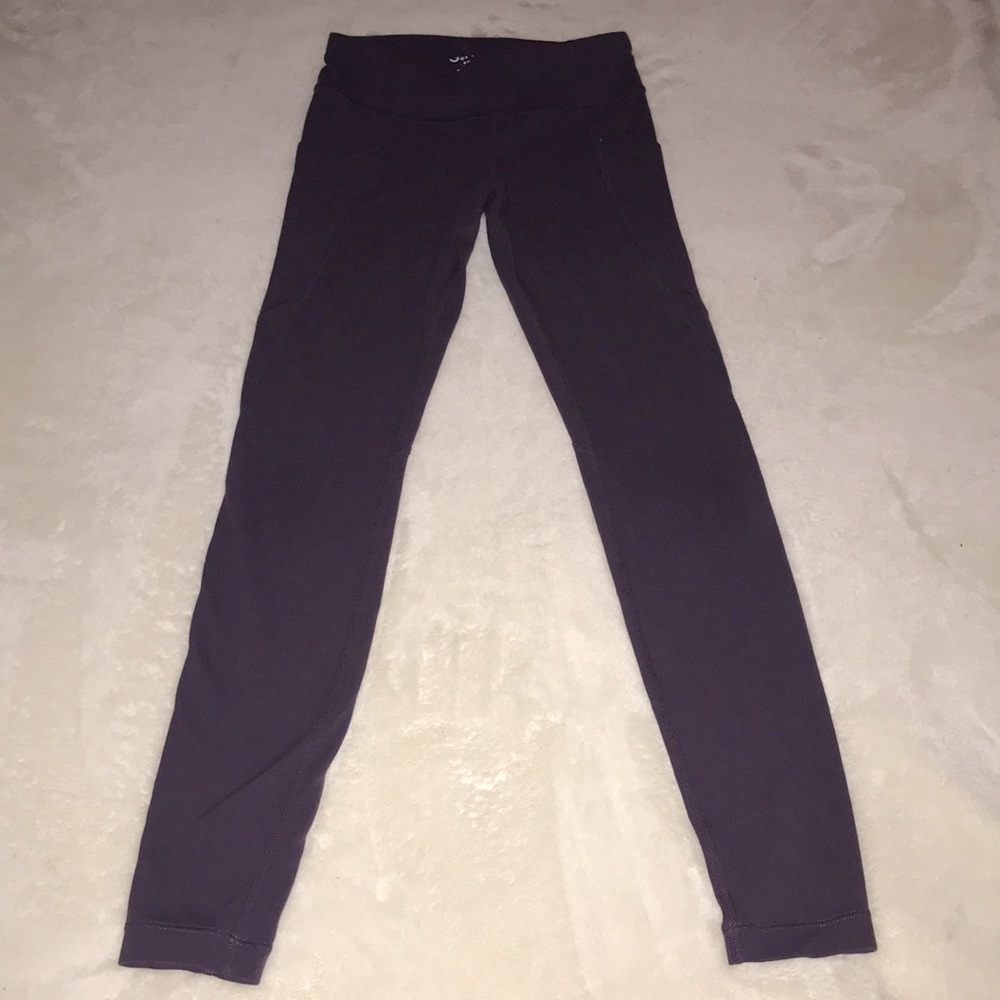 Athleta Girl size Small/7 leggings (plum)